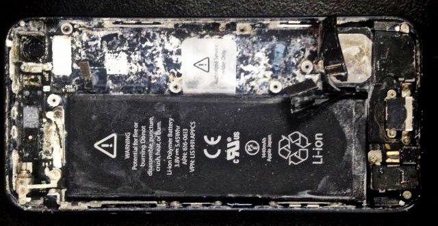 iPhone 5: Βλάβη μητρικής πλακέτας από θαλασσινό νερό