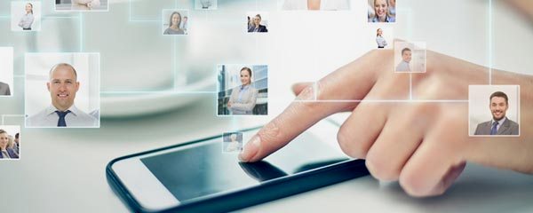 iOS: Πώς μπορείτε να ομαδοποιήσετε τις επαφές σας