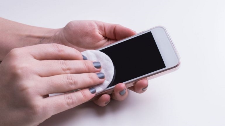 Είναι ο καθαρισμός του κινητού από τους βασικούς κανόνες υγιεινής;