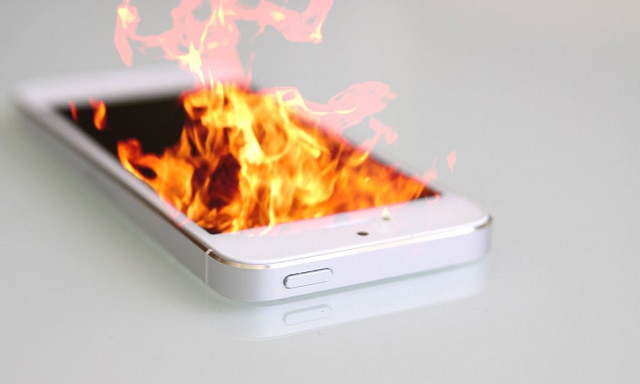 Ναι, το iPhone 5s καίγεται.