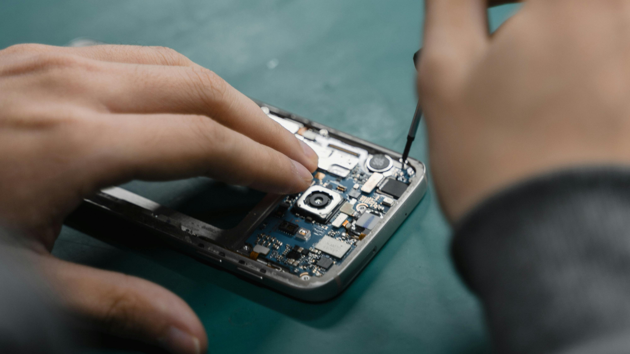 Πρόβλημα με το Samsung σου: Πώς ένας iRepair Expert μπορεί να σε βοηθήσει πριν αποφασίσεις να πάρεις καινούργιο.